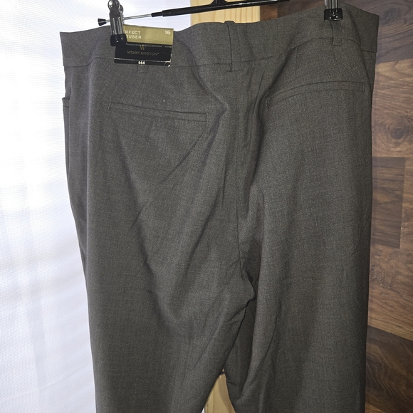 NWT WORTHINGTON Women’s Grey Zip Modern Fit Dress Leg Pants Size 16 - Picture 3 of 8